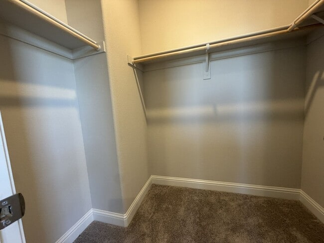 Building Photo - Beautiful 5 bedroom, 4 bathroom 2 story home in Rancho Cordova!!!