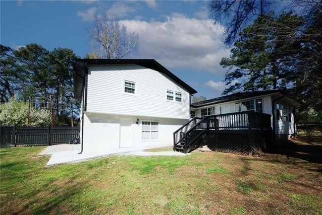 Building Photo - 1616 W Kellogg Cir