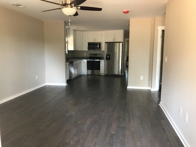 Building Photo - 1914 Double Log Cabin Rd