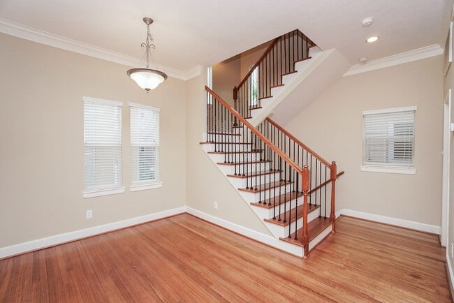 Building Photo - 5730 Kansas St