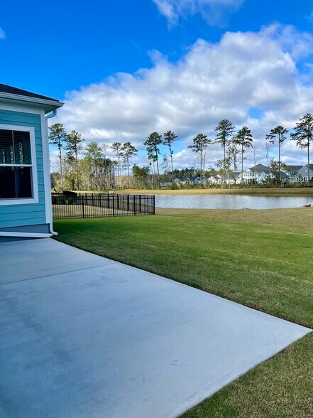 Building Photo - 2034 Comradery Way