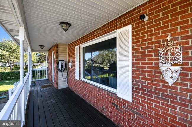 Building Photo - 22040 Caravel Ct