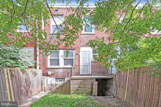 Building Photo - 2514 Hobson St