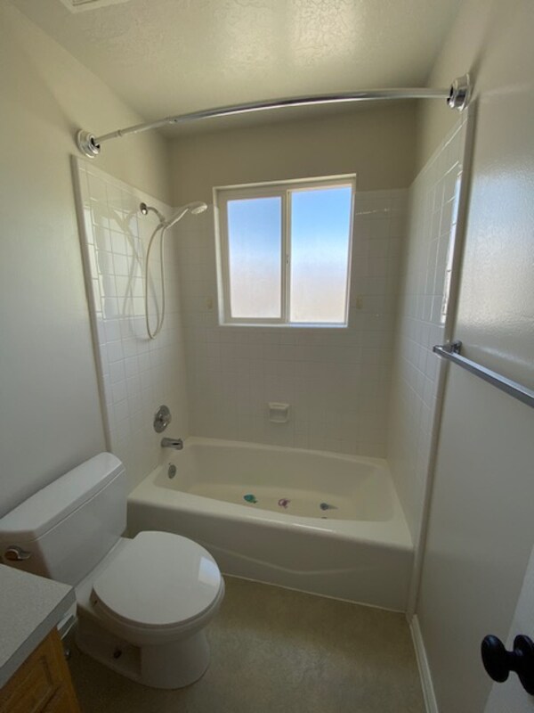 Building Photo - 2022 N 850 W