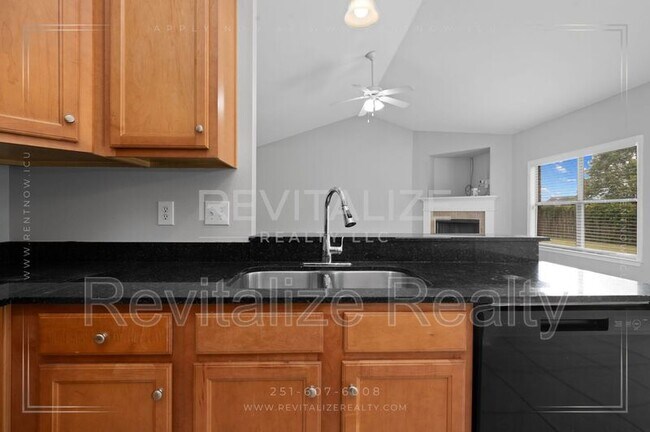 Building Photo - 11070 Courtland Ct