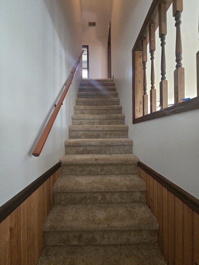 Building Photo - 125 Lone Eagle Way