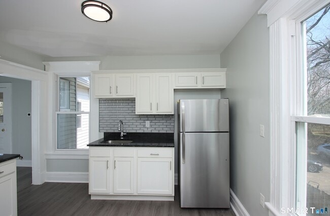 Building Photo - 75 Wilcox Ave