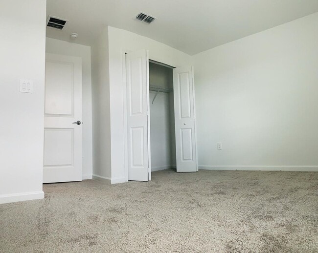 Building Photo - 10672 Words Dr