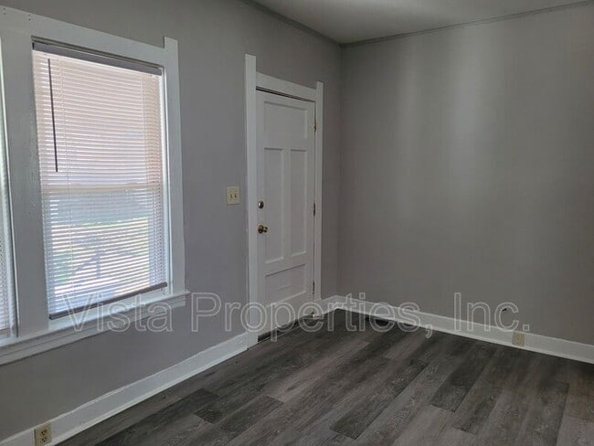 Building Photo - 112 Boston Ct