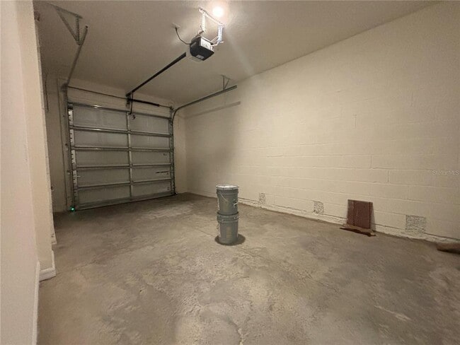 Building Photo - 11147 Crescent Deer Dr