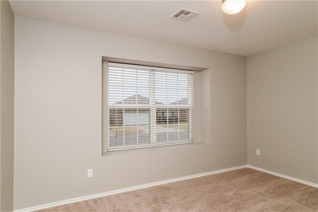 Building Photo - 4305 Windgate W Rd