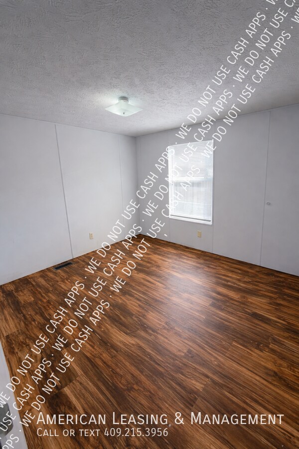 Building Photo - 2909 S Chestnut St