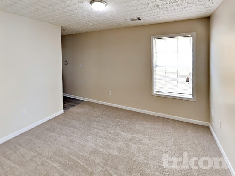 Building Photo - 1047 Wedgewood Ct NE