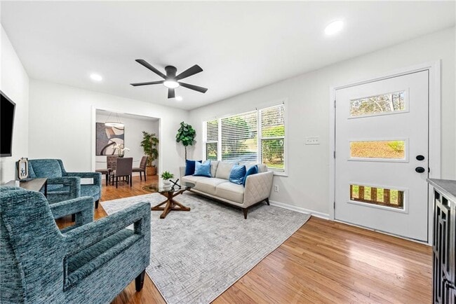 Building Photo - 801 N Evelyn Pl NW