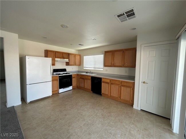 Building Photo - 9949 Cerbat Ct