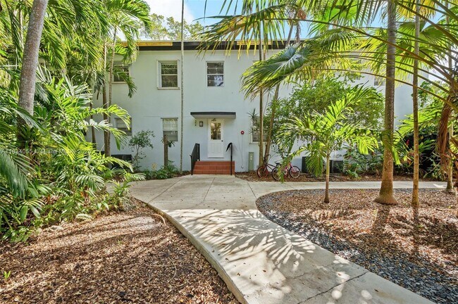 Primary Photo - 7865 SW 57th Ave