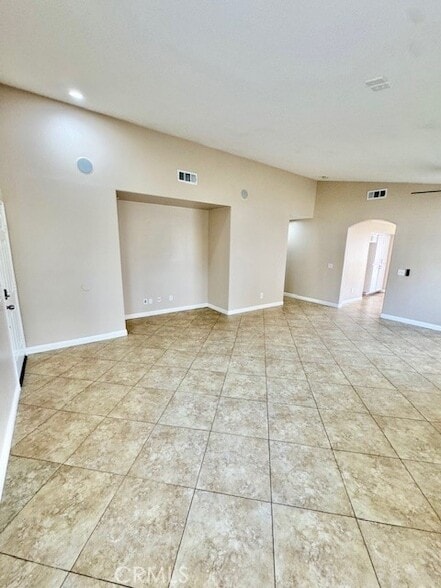 Building Photo - 5220 Holstein St