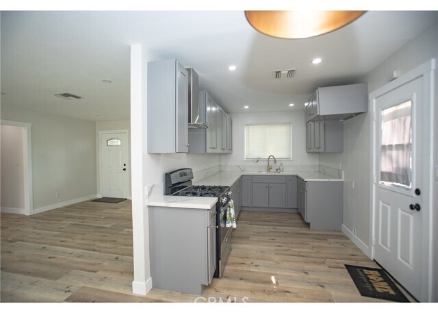 Building Photo - 496 W 48th St
