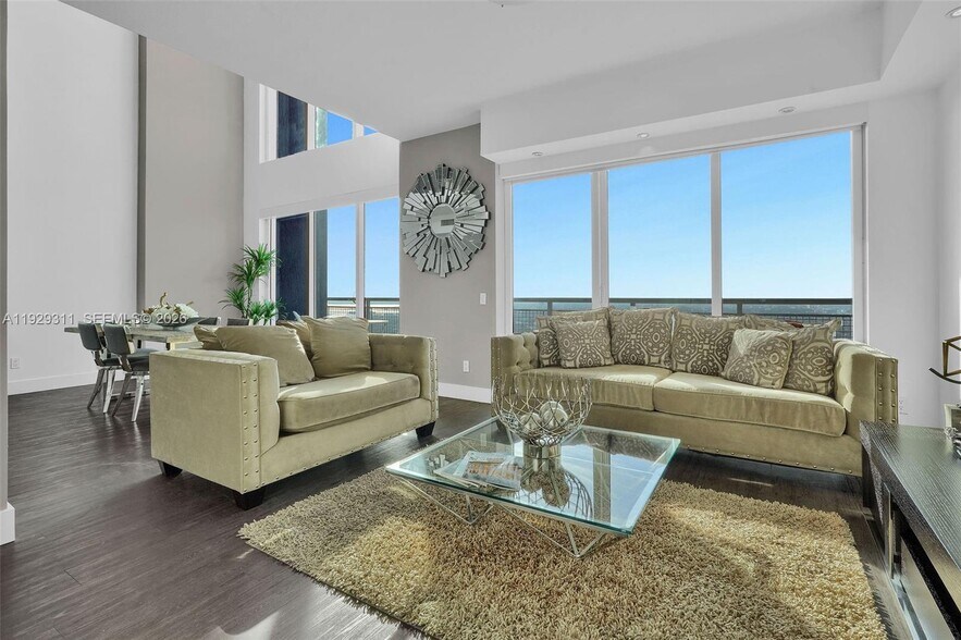 Building Photo - 60 SW 13th St