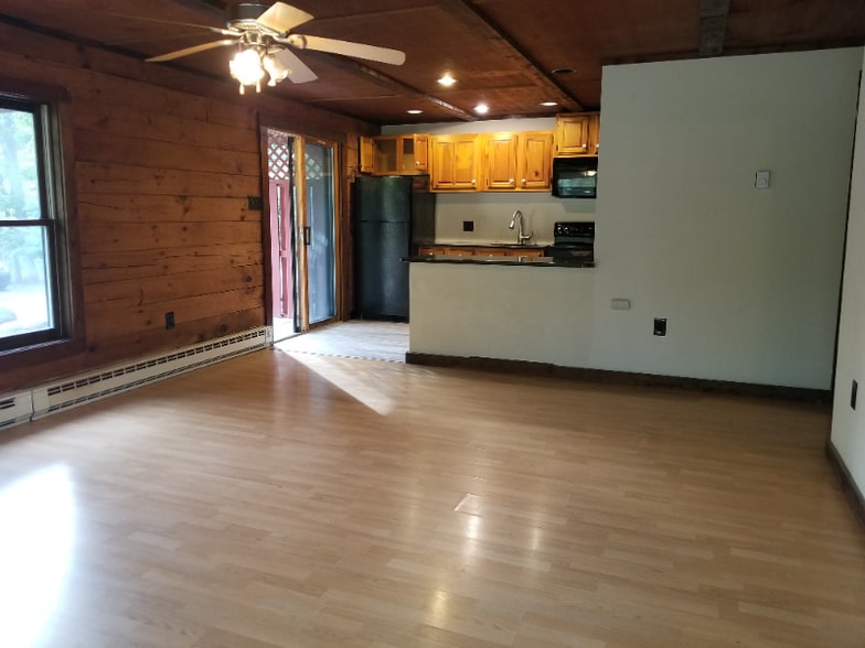 Primary Photo - 208 Sellersville Dr