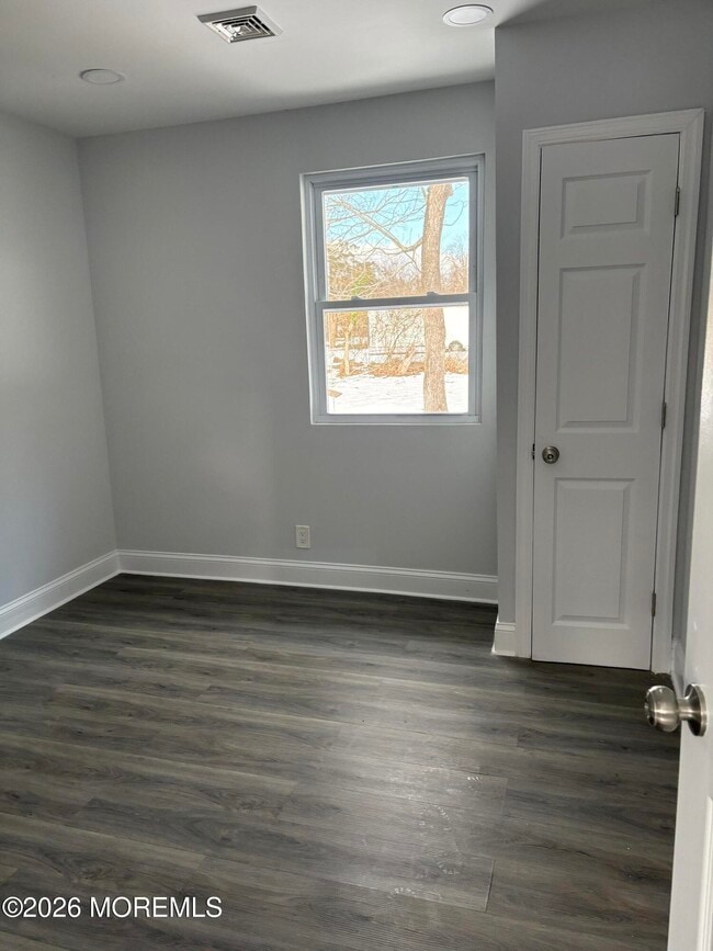 Building Photo - 105 Floyd Ln