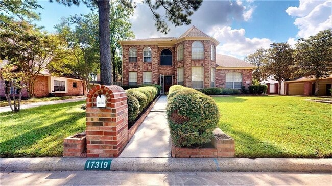 Primary Photo - 17319 Jackson Pines Dr