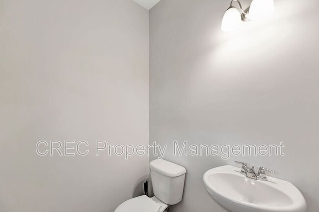 Building Photo - 575 Wayton Cir