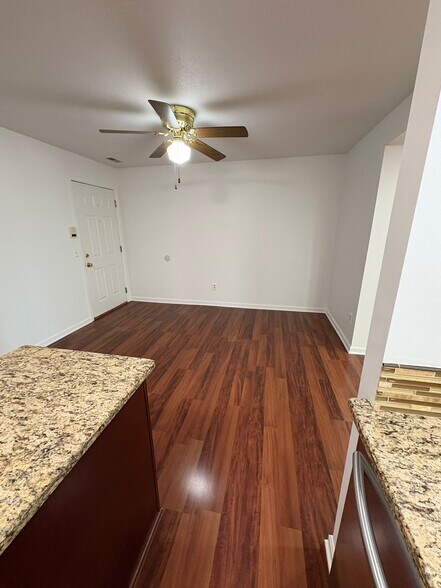 Dining Room - 8615 Scenicview Dr