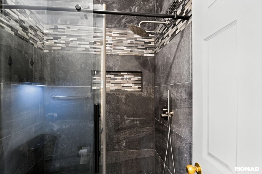 Building Photo - 1089 S Walden Way