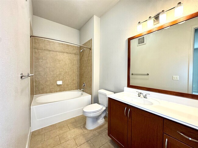 Building Photo - 3333 Weslayan St