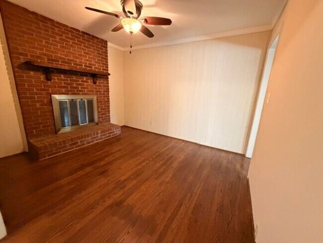 Building Photo - Cute 2 Bedroom in Taylors, SC!