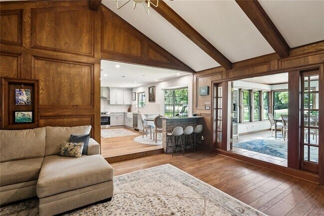 Building Photo - 773 Bocage Ln