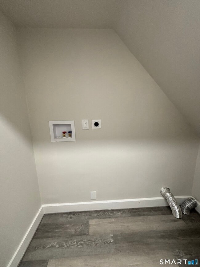 Building Photo - 509 Ogden St