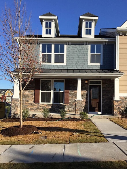 Building Photo - 1048 Semora Ln