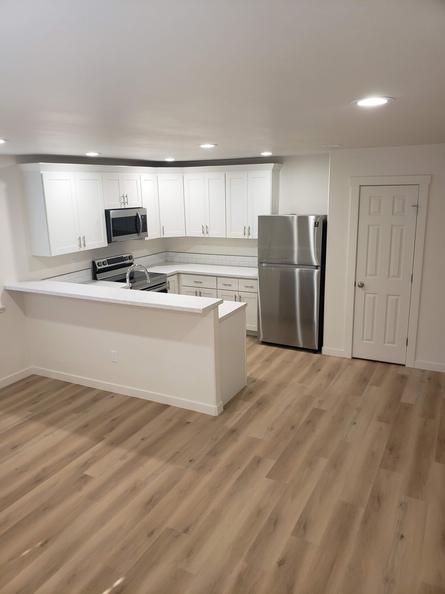 Building Photo - 712 Schodde Ave