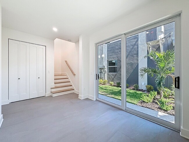 Building Photo - 336 14th St N