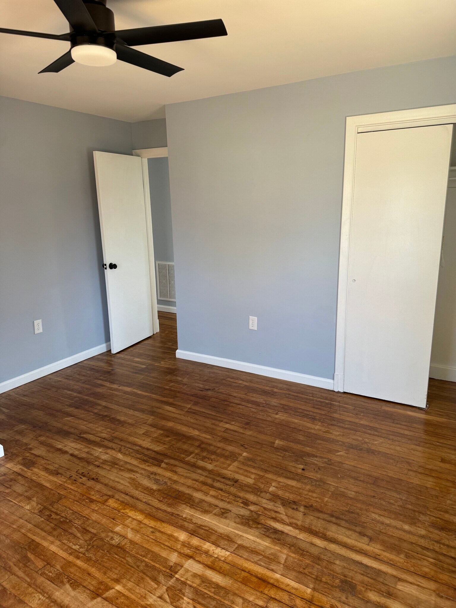 Building Photo - 1302 Hazel St