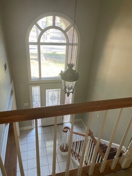 Building Photo - 805 W Suggs Dr