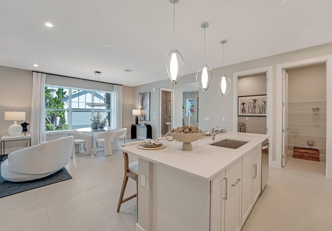 Building Photo - 923 SW Pr Ave