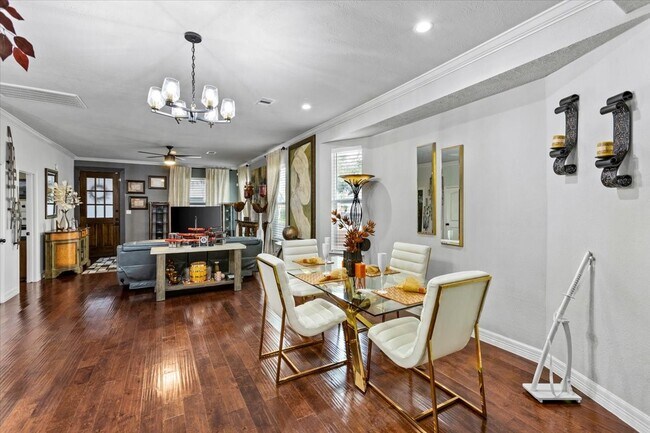 Building Photo - 3715 Avenue O 1/2