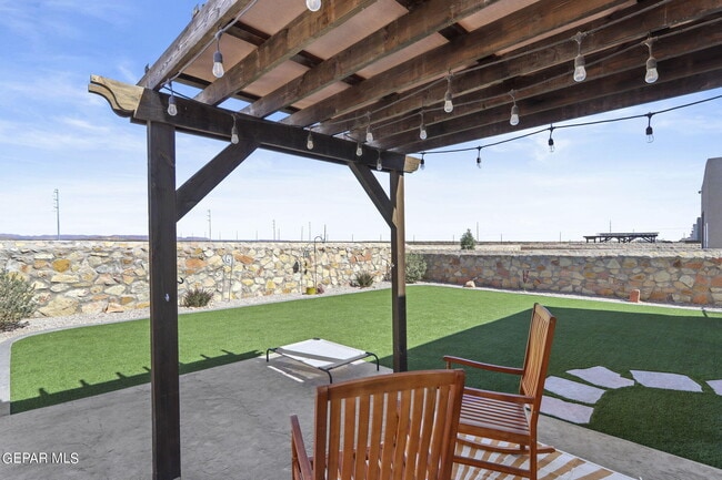 Building Photo - 2332 Tierra Delmonte Dr