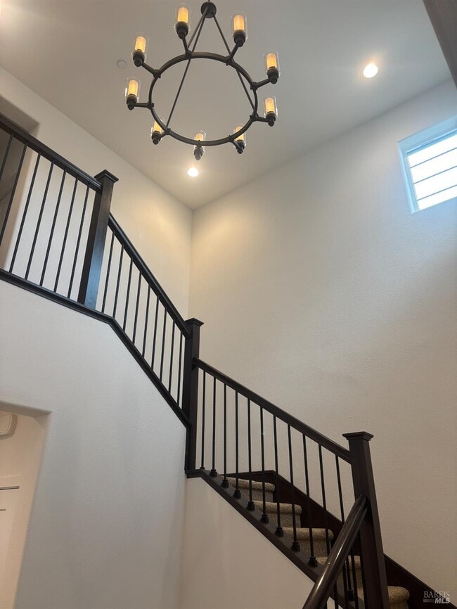 Building Photo - 1468 Oak Cir