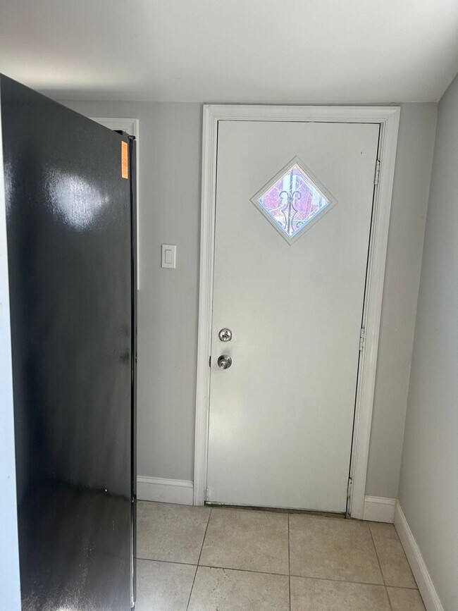 Building Photo - 2405 N 17th St