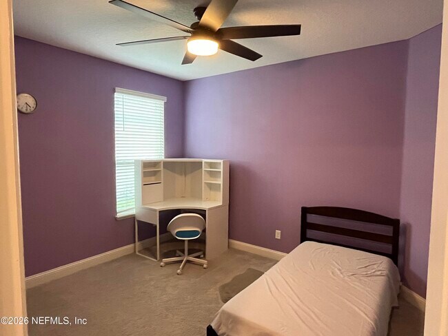 Building Photo - 211 Diamondback Ave