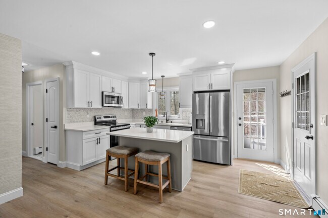 Building Photo - 3 Kenyon Rd