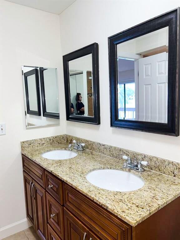 Building Photo - 3094 Bermwood Ln