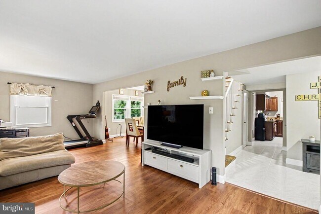 Building Photo - 1405 Peachwood Ln