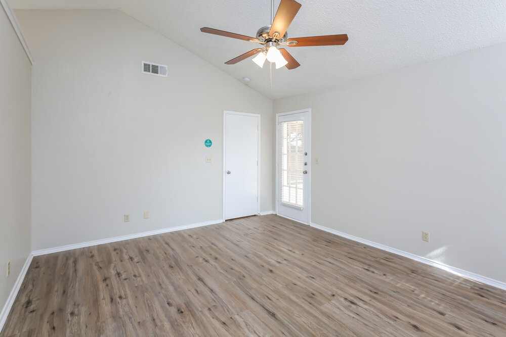 Building Photo - 8137 Camelot Rd