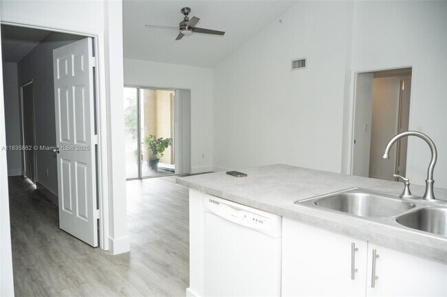 Building Photo - 2600 S University Dr