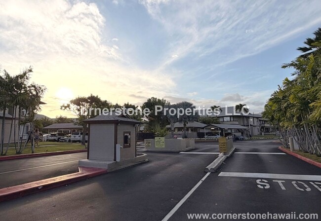 Building Photo - 91-525-525 Puamaeole St